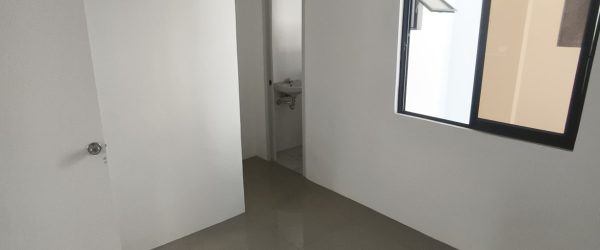 Aleka Interior