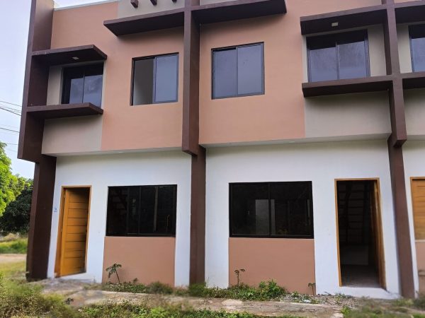 Aleka Exterior