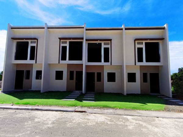 Ivy Exterior